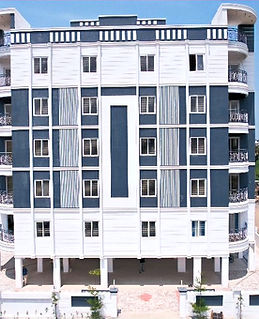 Creations Diadem_edited.jpg