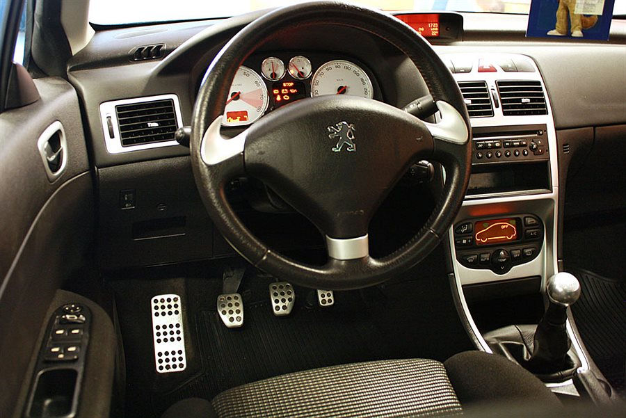 Miniatyrbild: Peugeot 307 CC 2.0 Ny kamrem / (SÅLD)-05