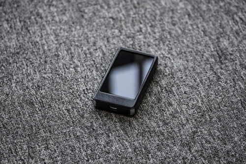 THE HiBy New R6 64GB Black本体＋ クリアケース THE HiBy New R6 64GB Black本体＋ クリアケース 61r7f-6d0rL