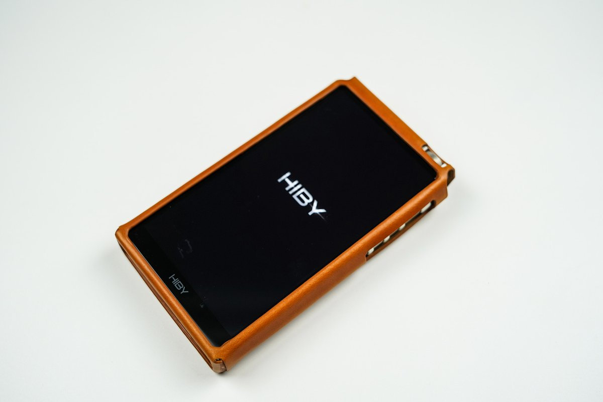 品質保証得価】 Hiby R6 DAP美品 Android8.1 アップデート済シリコン