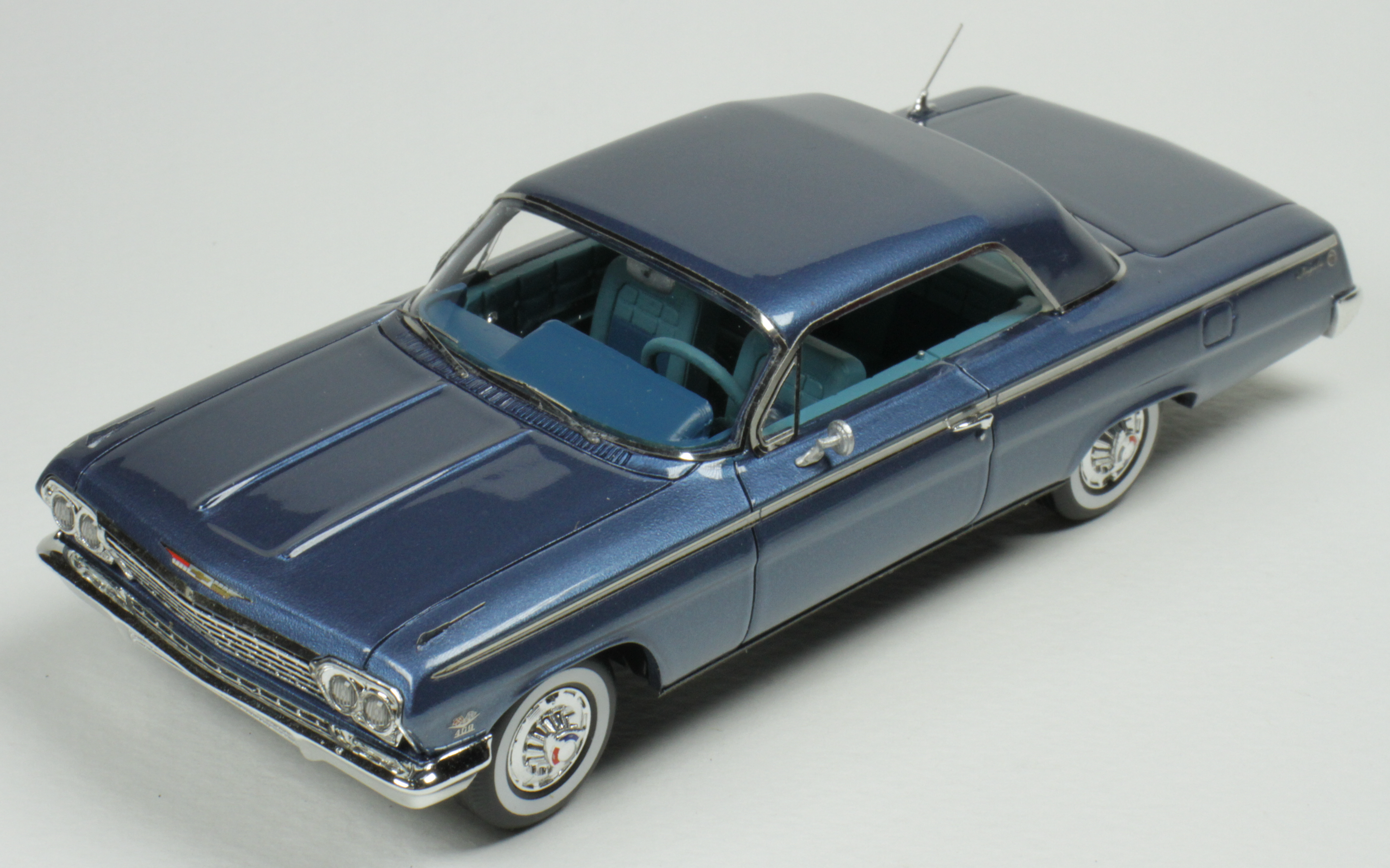 GC-044 B 1962 Chevrolet Impala SS Hardtop Color Nassau Blue Poly