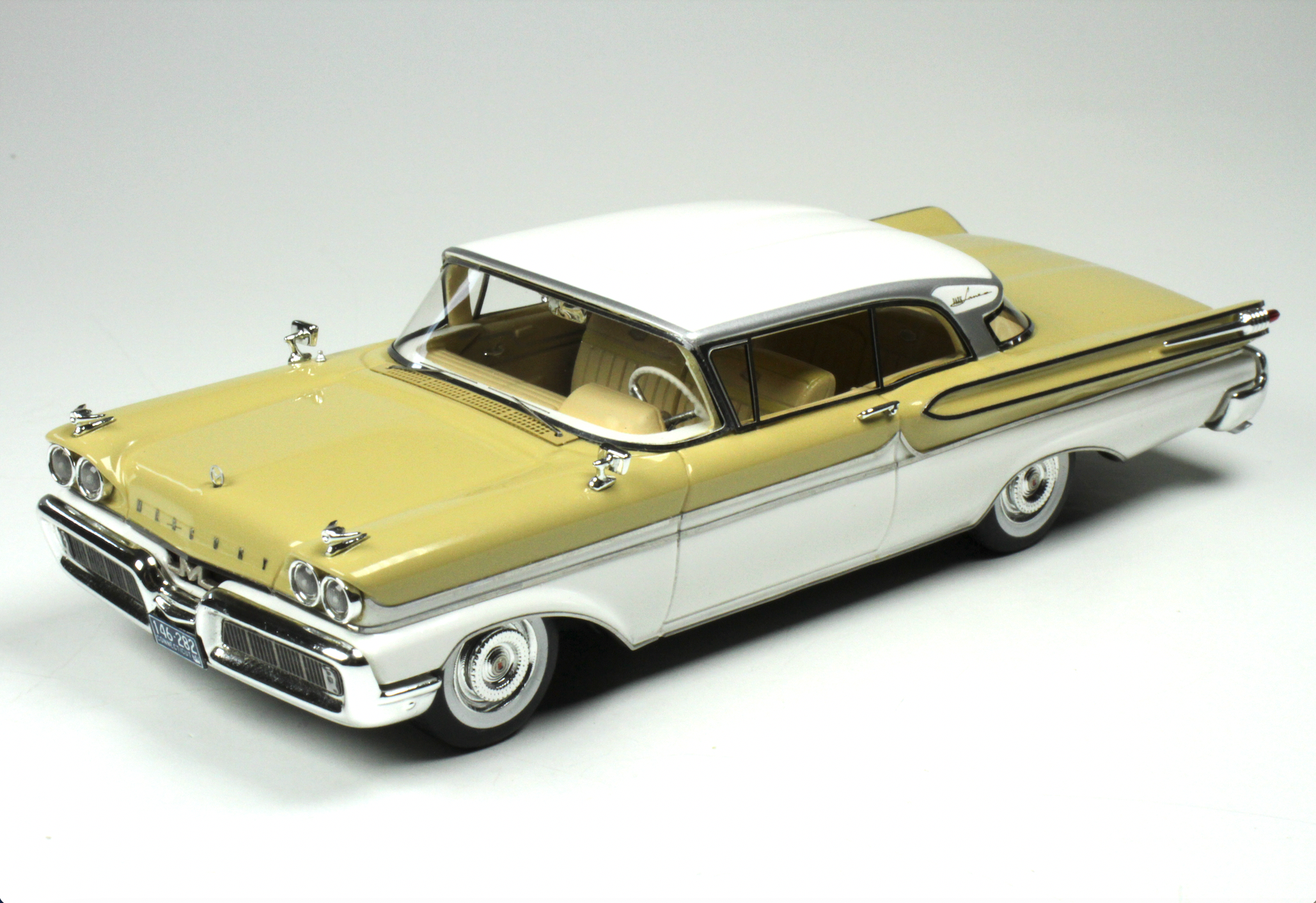 GC-090 B 1958 Mercury Park Lane Mayfair Yellow & Marble White