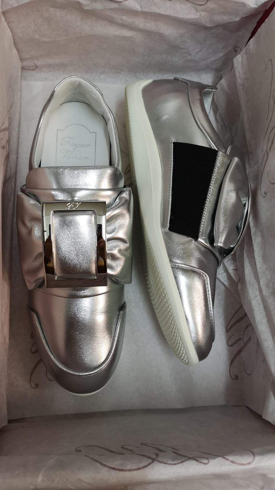 Roger vivier size 355