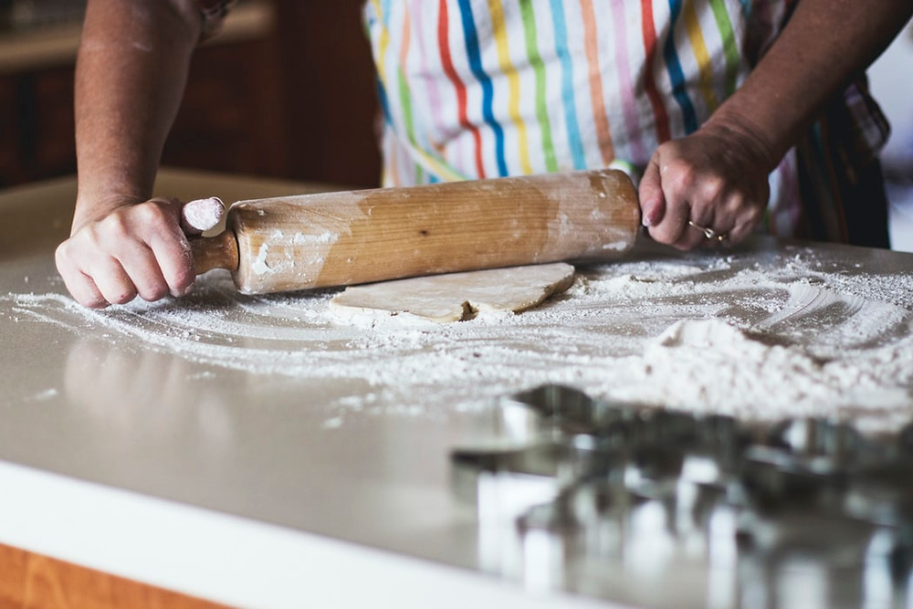 baking pastry chef baker flour rolling pin
