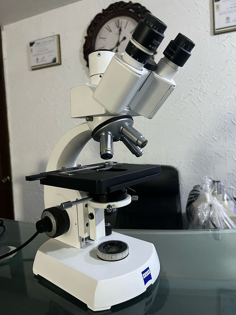 Miniatura: MICROSCOPIO CARL ZEISS K7 TRIOCULAR BLANCO