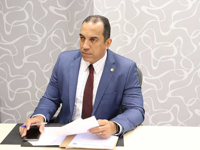 Aprovado pela CCJ PL que proíbe corte de água, luz, gás e telefone às sextas-feiras e feriados