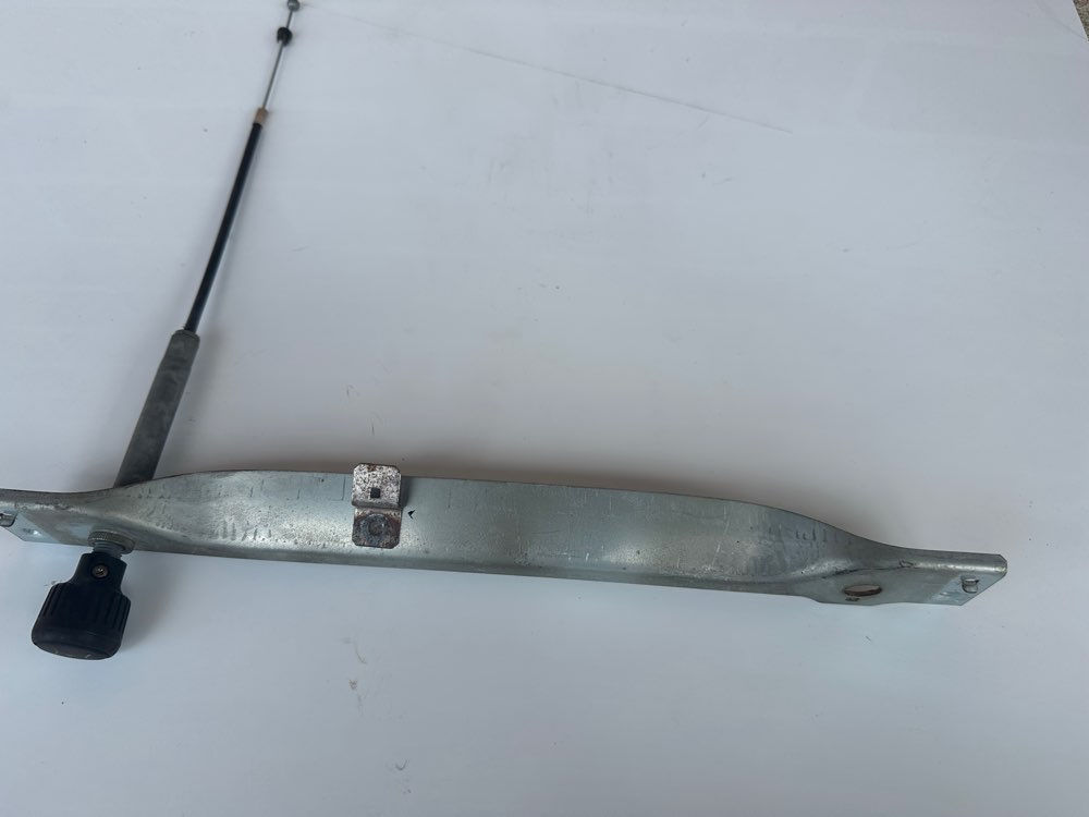 Used f70/75/77/78 idle adjustment knob and cable assy