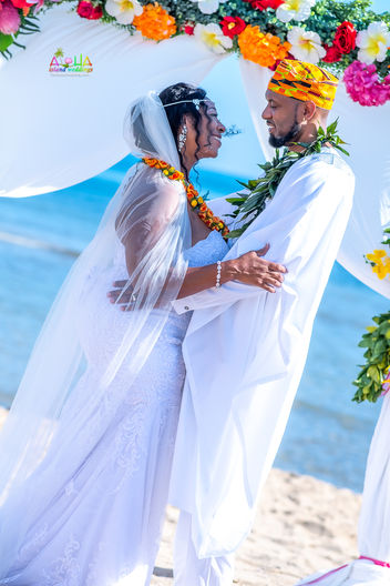 Hawaii-wedding-ceremonies-JC-C-109.jpg