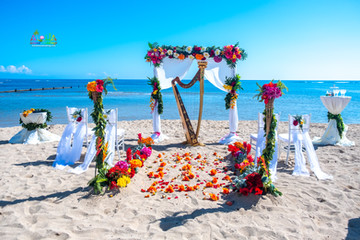Hawaii-wedding-ceremonies-JC-B-23.jpg