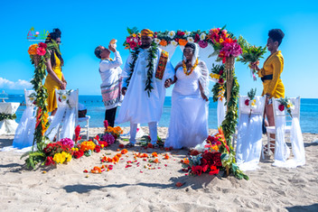 Hawaii-wedding-ceremonies-JC-B-64.jpg