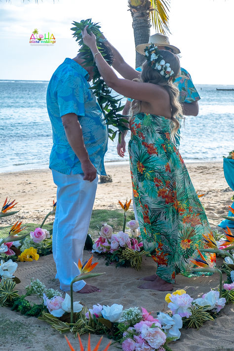 Hawaii-beach-vowrenewal-PM-3-9.jpg