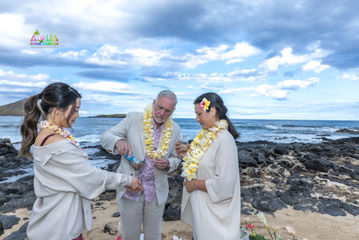 Beach-wedding-in-Hawaii-PR-w-45.jpg