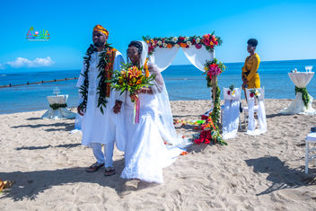 Hawaii-wedding-ceremonies-JC-B-71.jpg