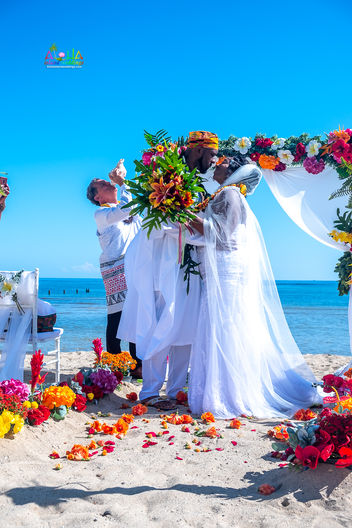 Hawaii-wedding-ceremonies-JC-B-68.jpg