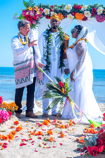 Hawaii-wedding-ceremonies-JC-B-57.jpg