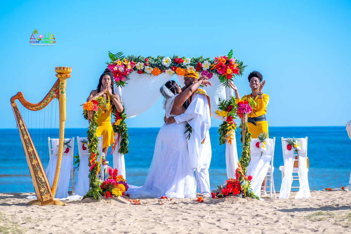 Hawaii-wedding-ceremonies-JC-C-157.jpg