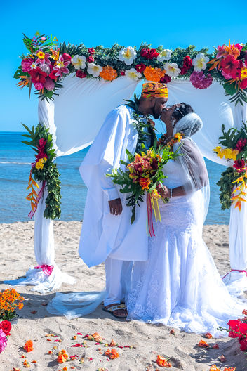 Hawaii-wedding-ceremonies-JC-B-106.jpg