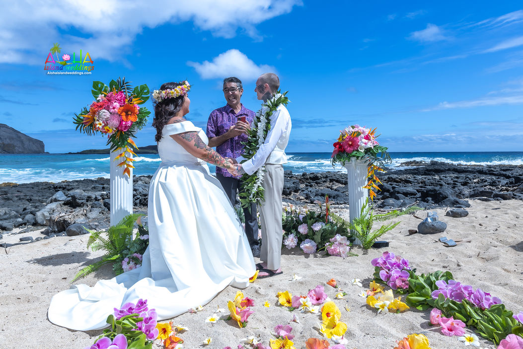 Oahu-beach-weddings-LT-W-21.jpg