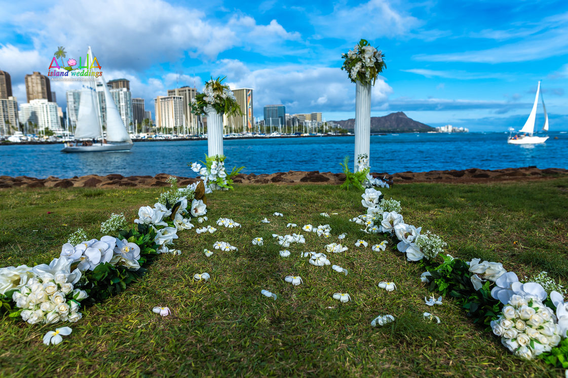 Magicisland-weddings-in-Hawaii-w.jpg
