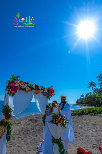 Hawaii-wedding-ceremonies-JC-W-103.jpg