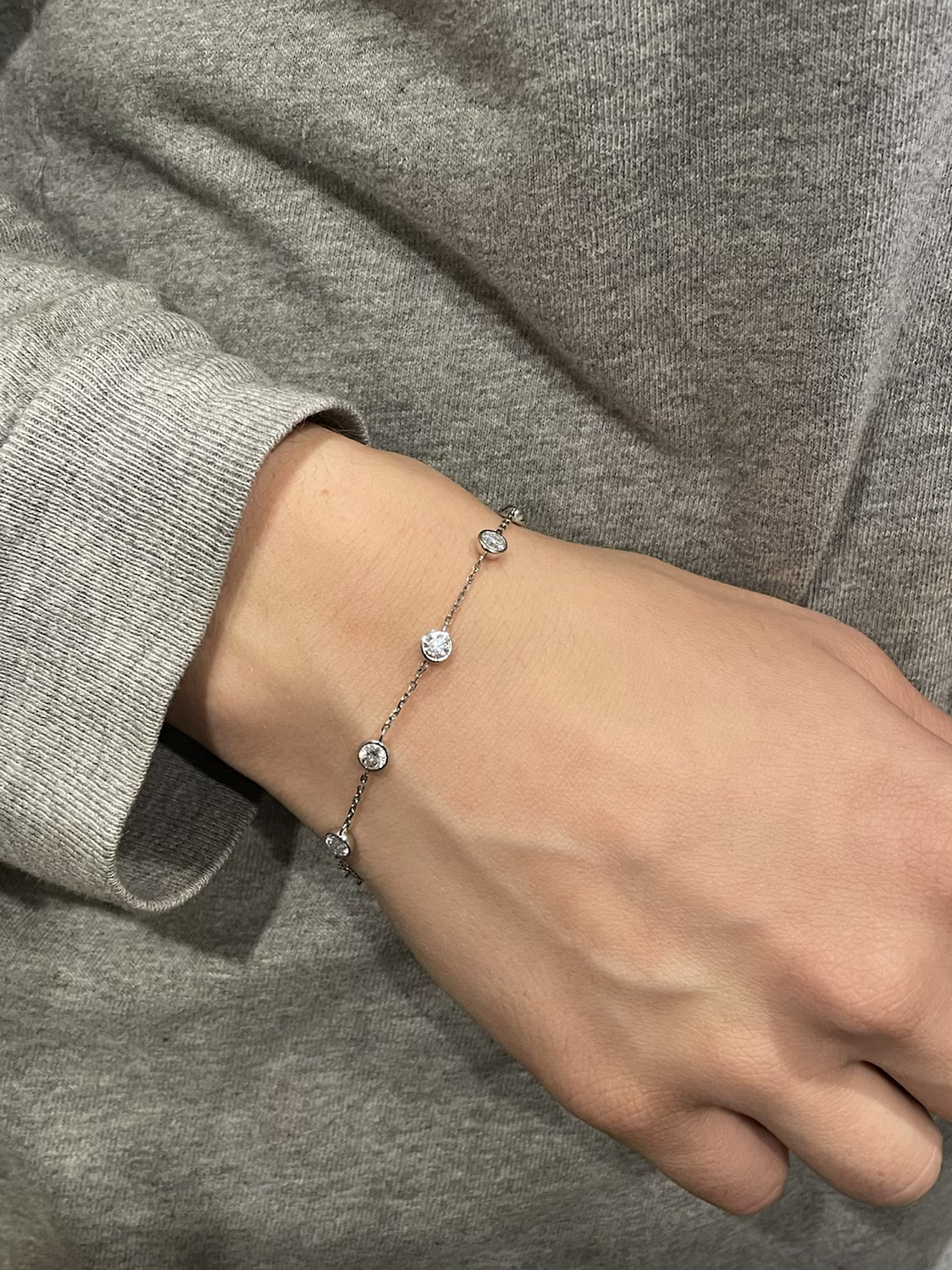 2.7 CTW bezel bracelet 