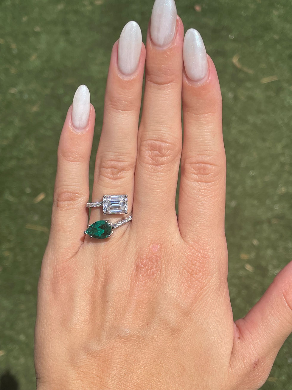 Thumbnail: Emerald cut moissanite and lab grown emerald toi et moi