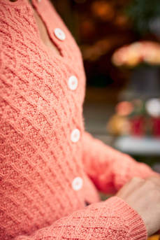 Strickjacke - Cashmere in Koralle.jpg