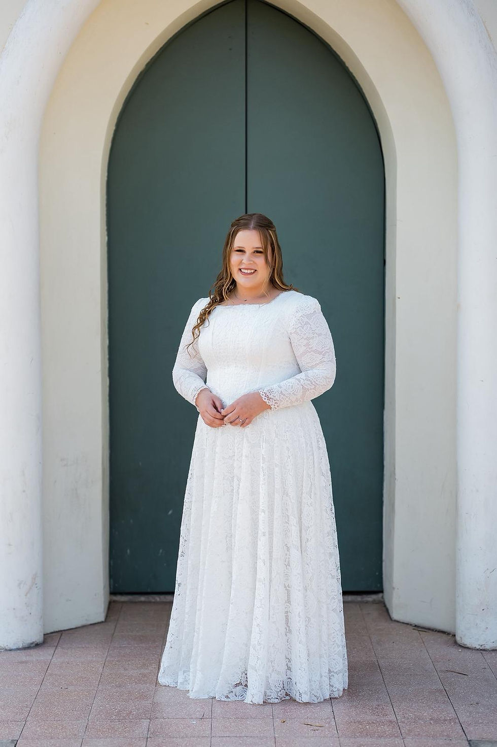 שמלת כלה צנועה - קארין צוק