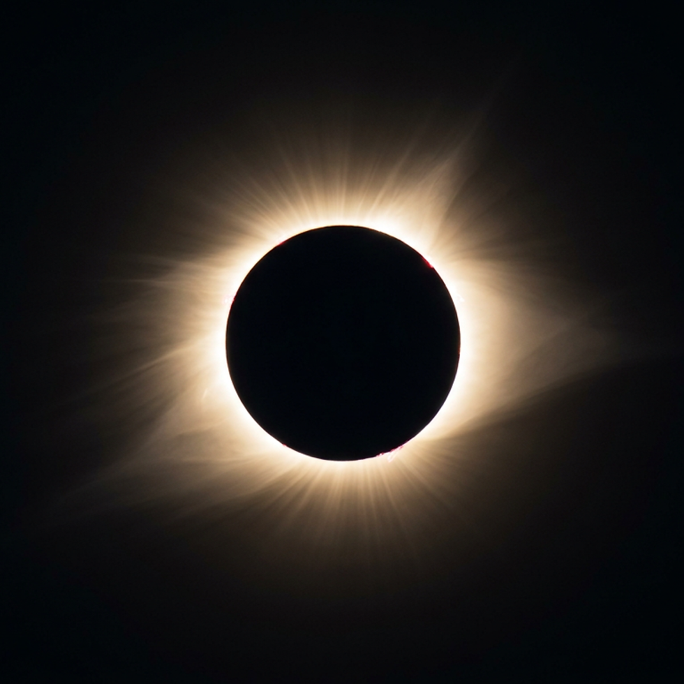 What Do the Sun and Moon in My Chart Say About Who I Choose?
