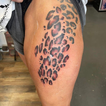 Color tattoo, cheetah spot tattoo