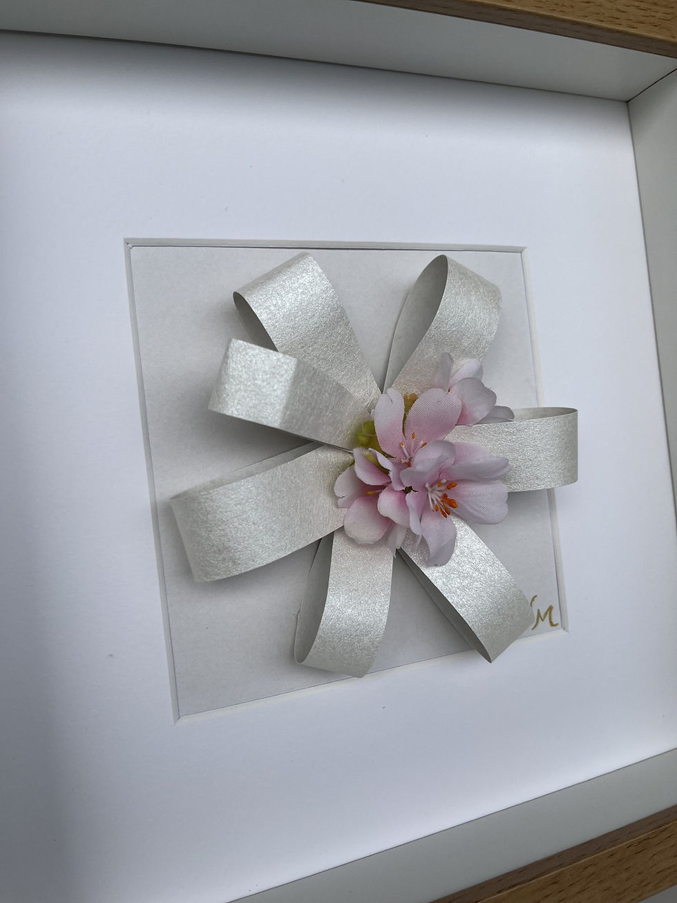 Handcrafted sustainable wall art made from high-quality wallpaper and silk flowers. Ideal luxury decor for interiors, offices