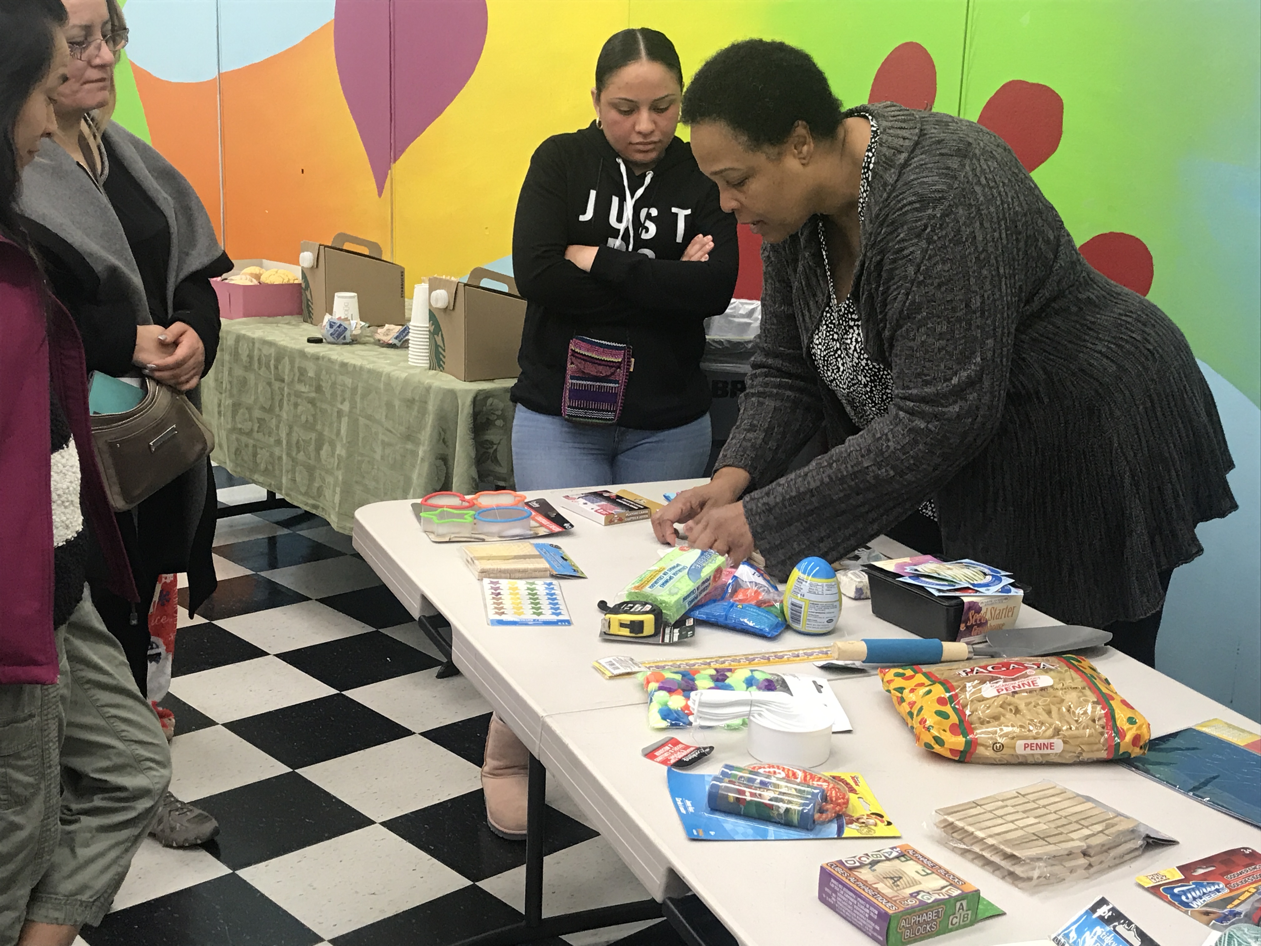 Angela Russ-Ayon | AbridgeClub.com | Interactive Early Childhood Presenter