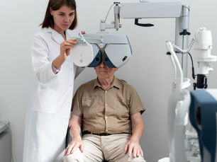 How to Choose the Best Macular Hole Surgeons in Palm Harbor