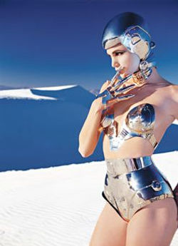 via fashionsmostwanted.blogspot.co.il