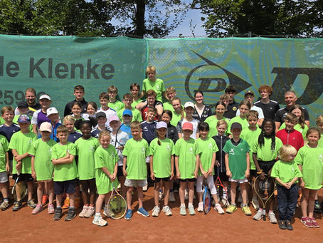 45 Kinder beim Tenniscamp von Schwarz-Gelb