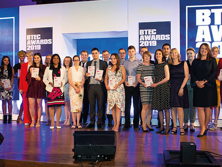 IPK College breaks the record again. IPK学院再次破纪录。