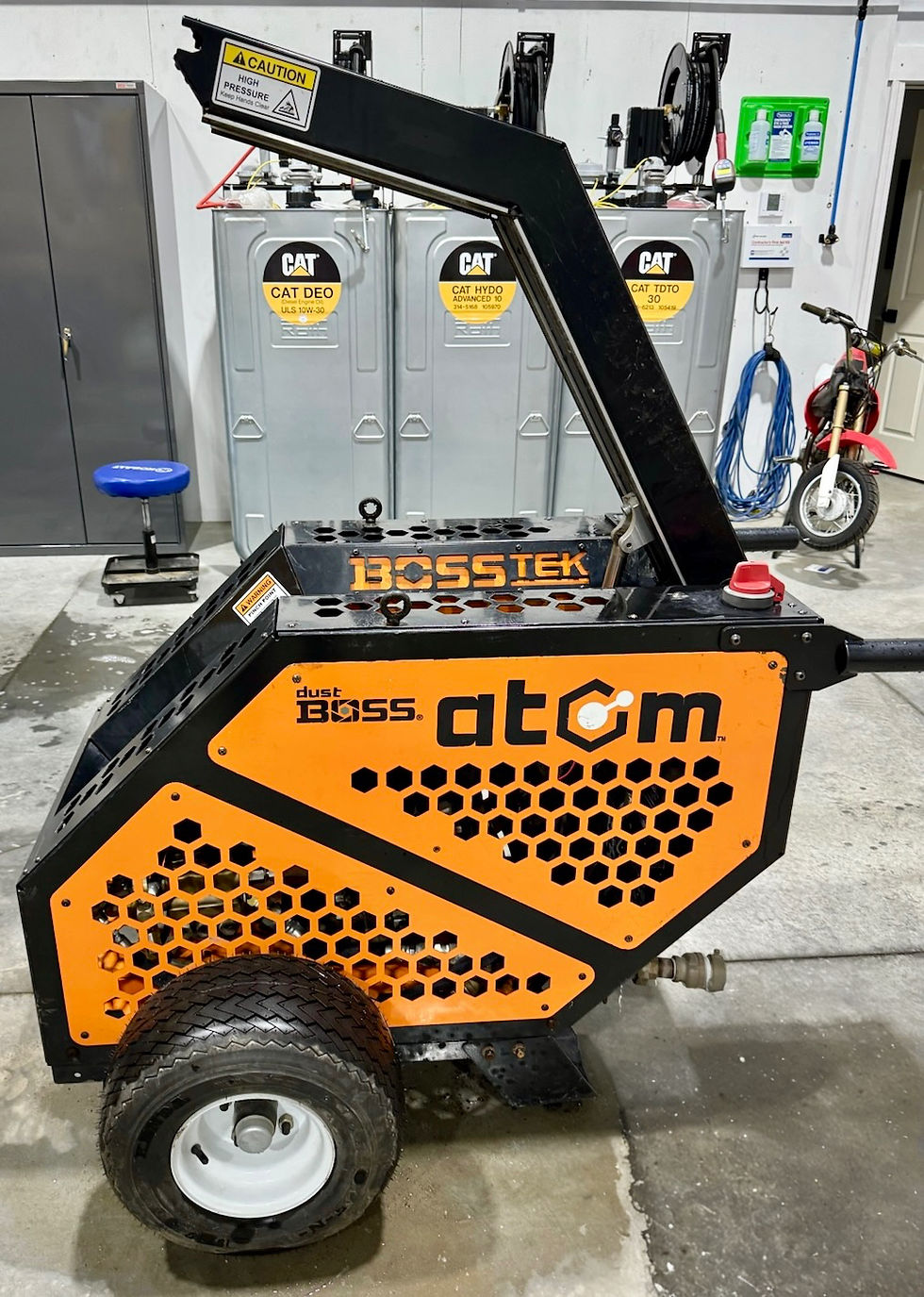 Dustboss Atom_edited.jpg