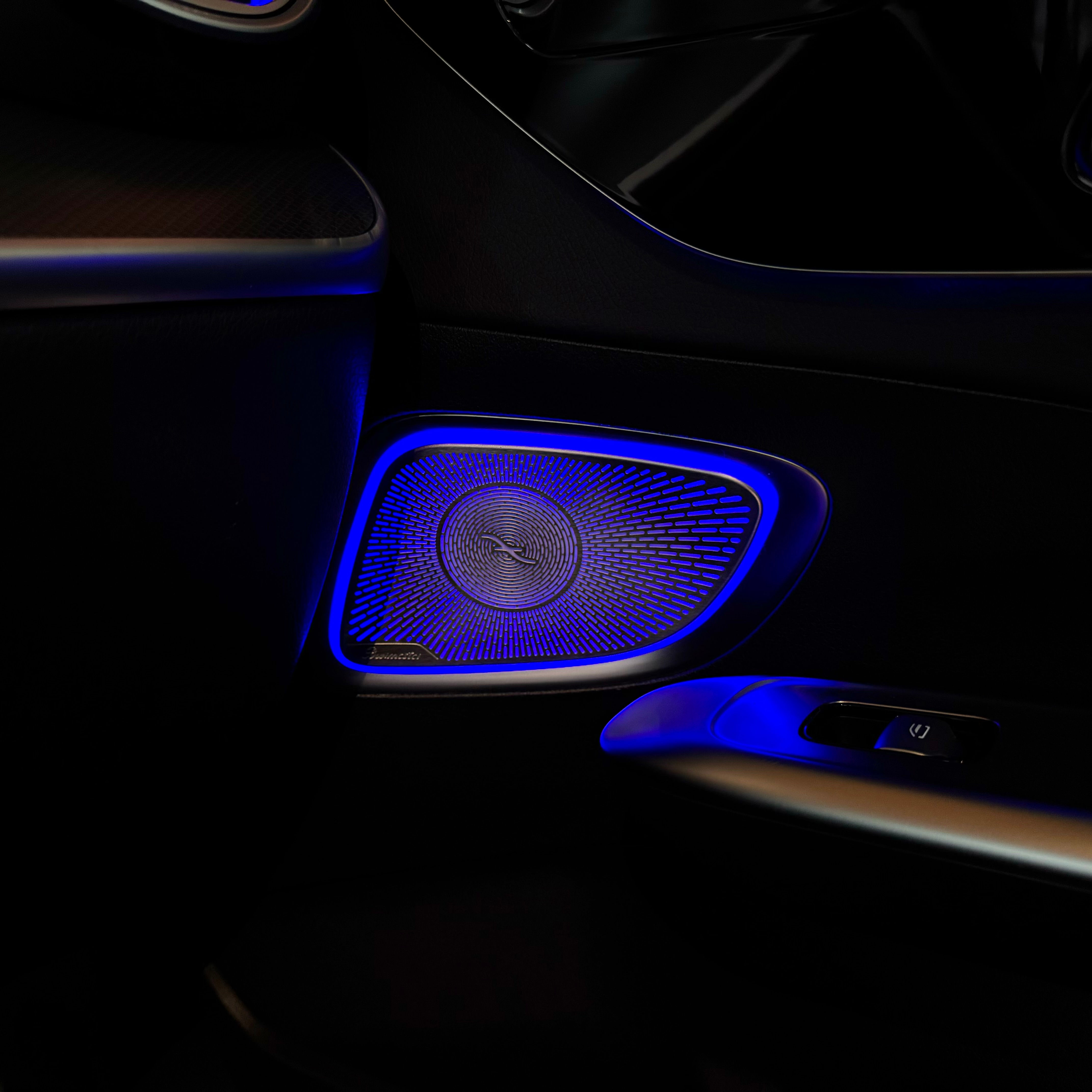 LED Lautsprecherabdeckungen | C-Klasse W206