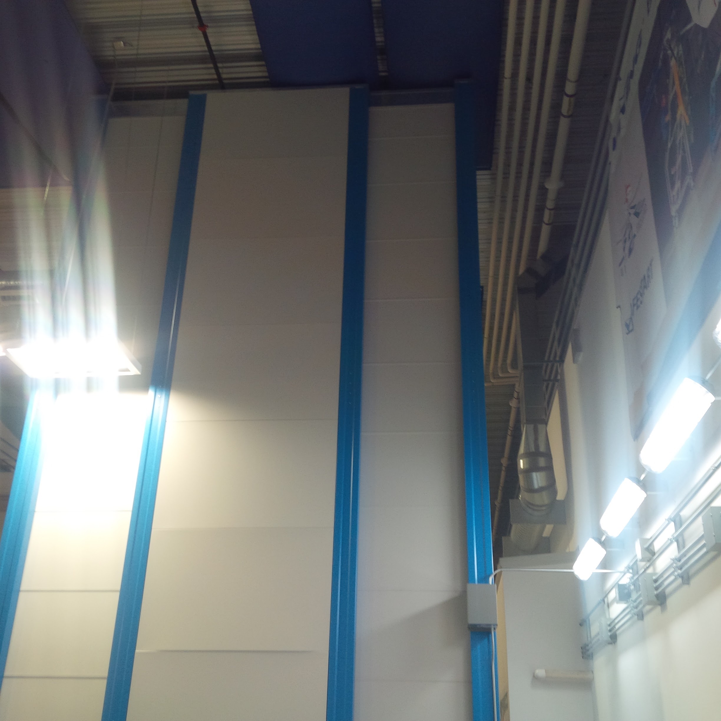 XP install in air plane Hangar