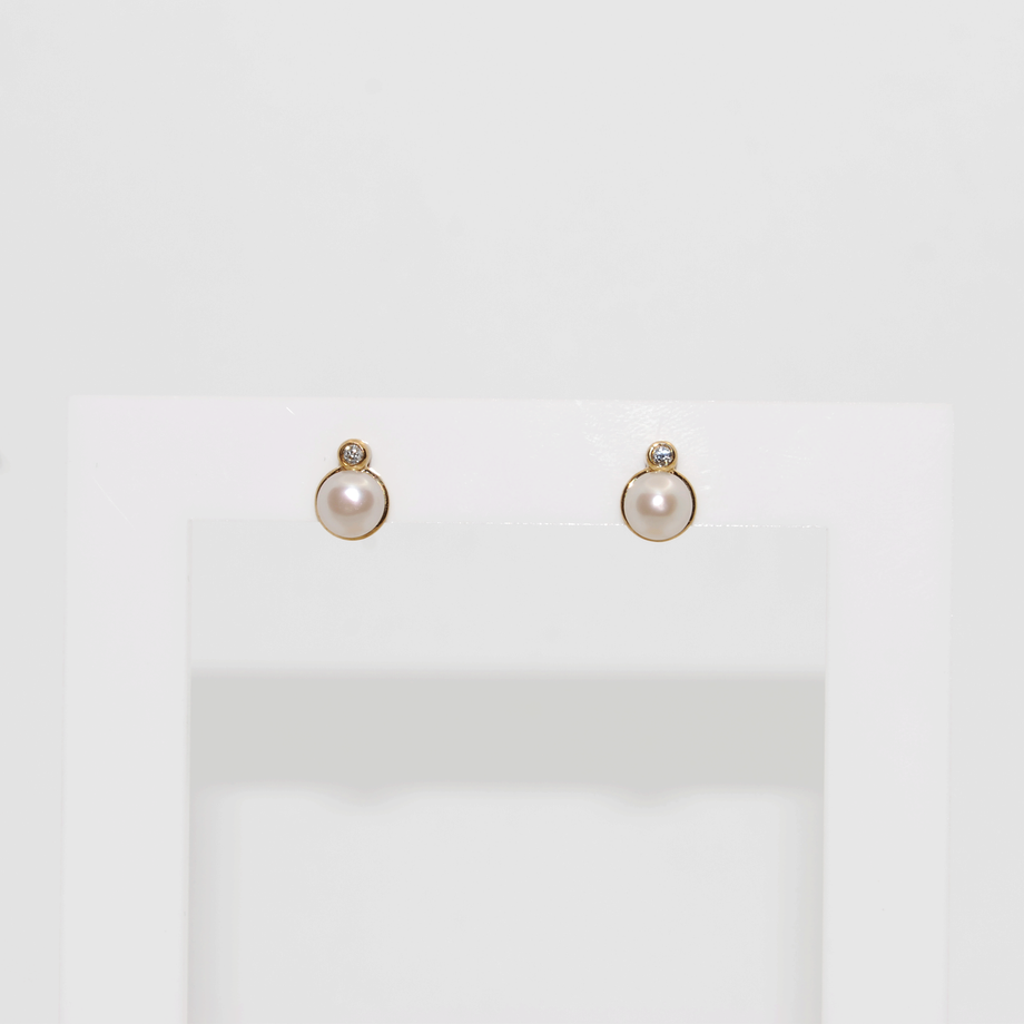 Pearl and Diamond Yellow Gold Studs