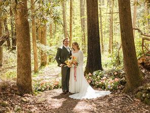 Spring wedding at Spence Cabin Emma & Jacob Photographed by Nicole Lenia Kiser Imagery