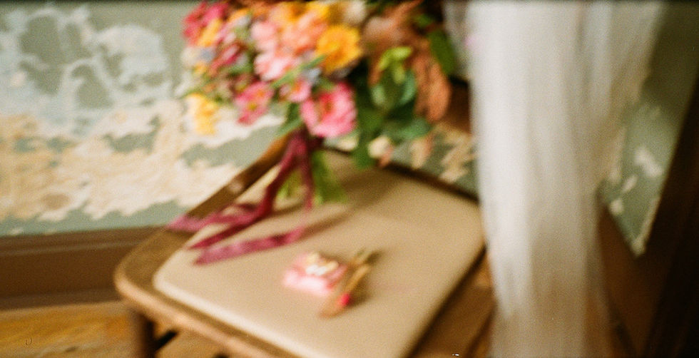 Caroline & Will photographed by Baylee's Creative House- https://www.bayleescreativehouse.com/