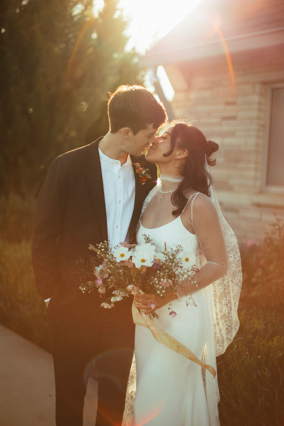 Khasia & Andrew by Ann Eyssen