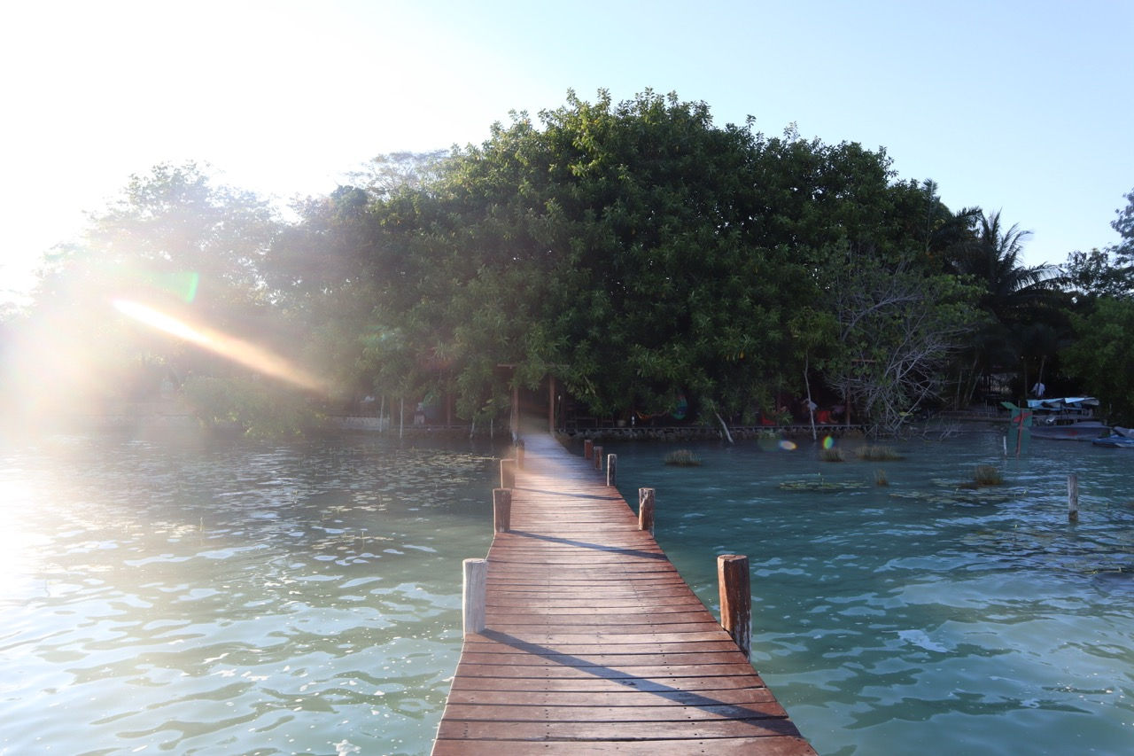La Playita restaurant aan het meer van Bacalar, Ongekende Weg