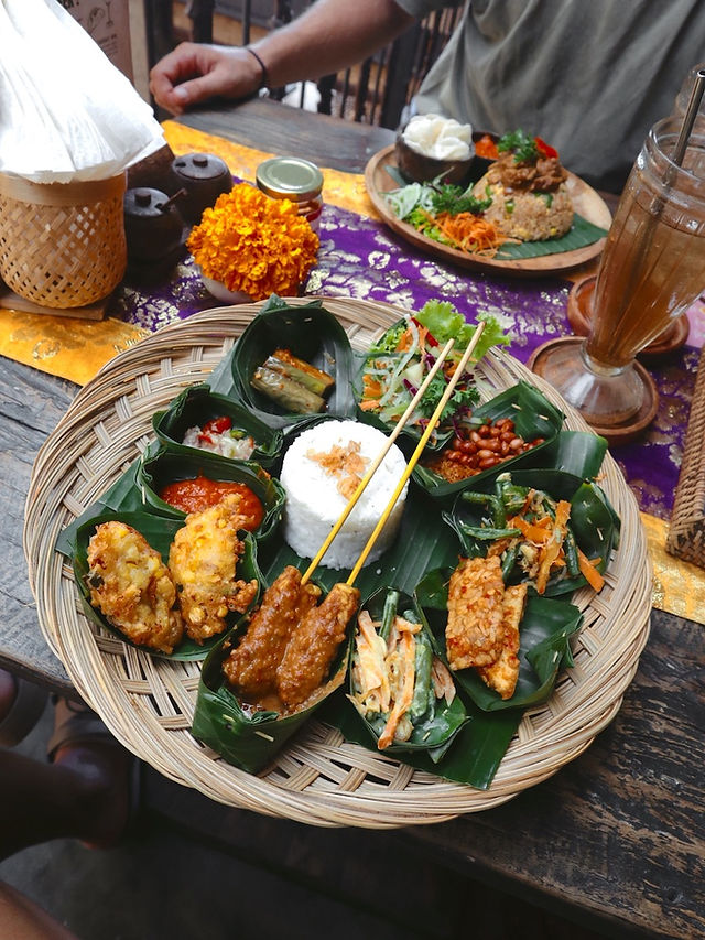 Lokale restaurants Ubud - Warung Ubud - Sun Sun Warung - Bali - Indonesië - Ongekende Weg