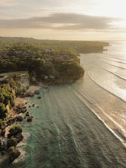 Uluwatu - Bingin Beach - Surf - surfplekken Bali - surfspots - Ongekende Weg