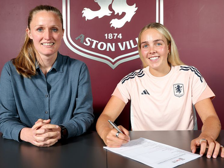 Ellie Roebuck signs for Aston Villa