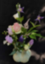 Mint-vaasje-met-blauw-witte-bloemen