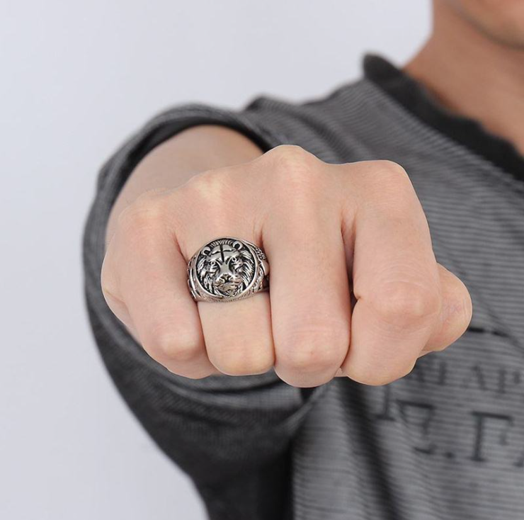 Thumbnail: Vintage Stainless Steel Lion Head Ring for Men