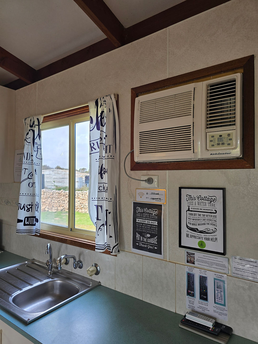 Eco-Cottage Kitchen 10